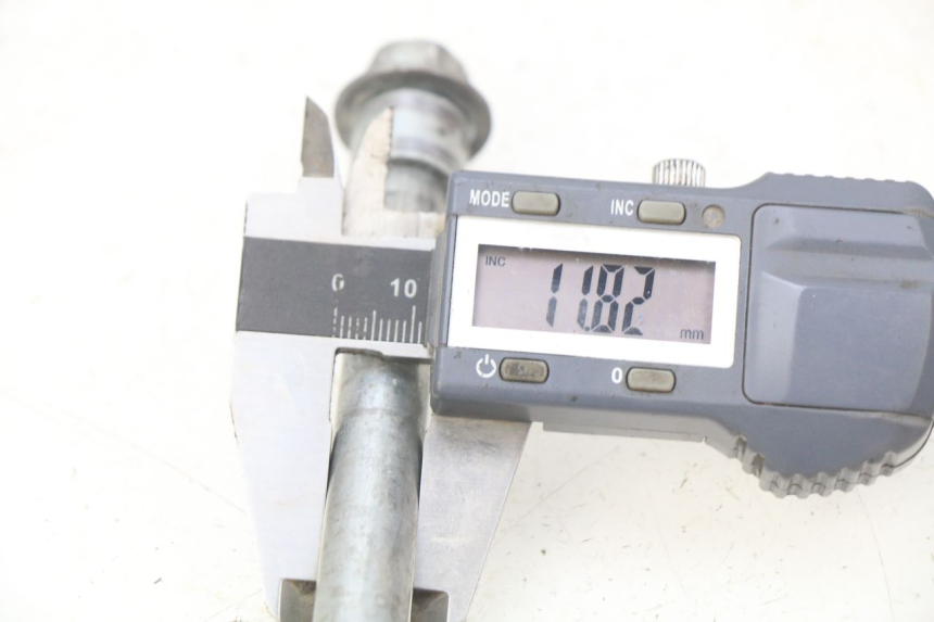 photo de EJE RUEDA DELANTERO POCKET BIKE KXD 50 - Detalle de la pieza