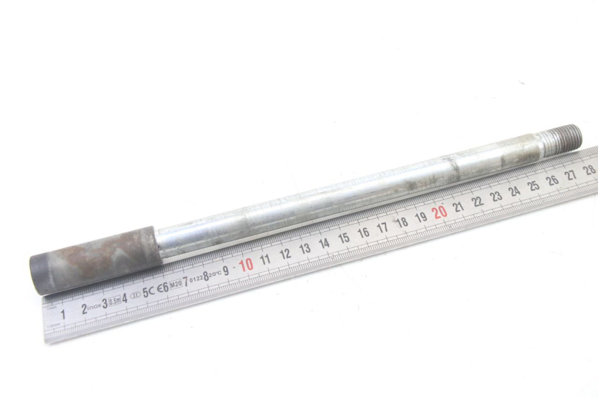 photo de EJE RUEDA DELANTERO KYMCO DINK STREET 125 (2009 - 2014) - Zoom estado de uso