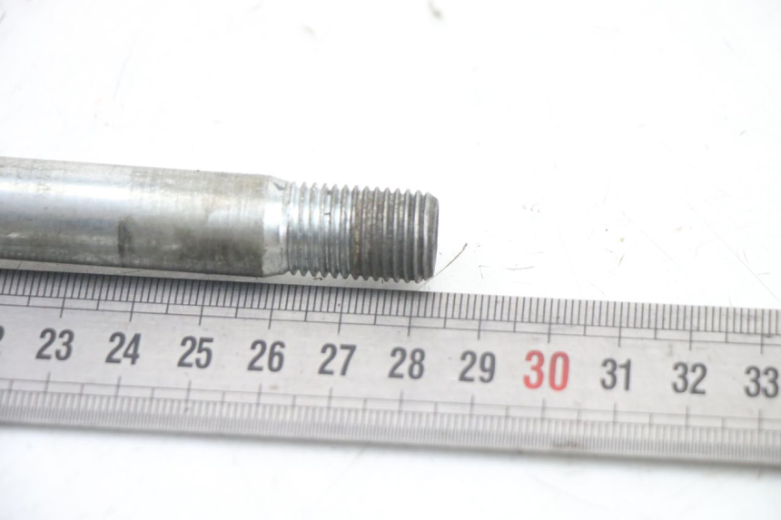 photo de EJE RUEDA DELANTERO KYMCO DINK STREET 125 (2009 - 2014) - Otra perspectiva