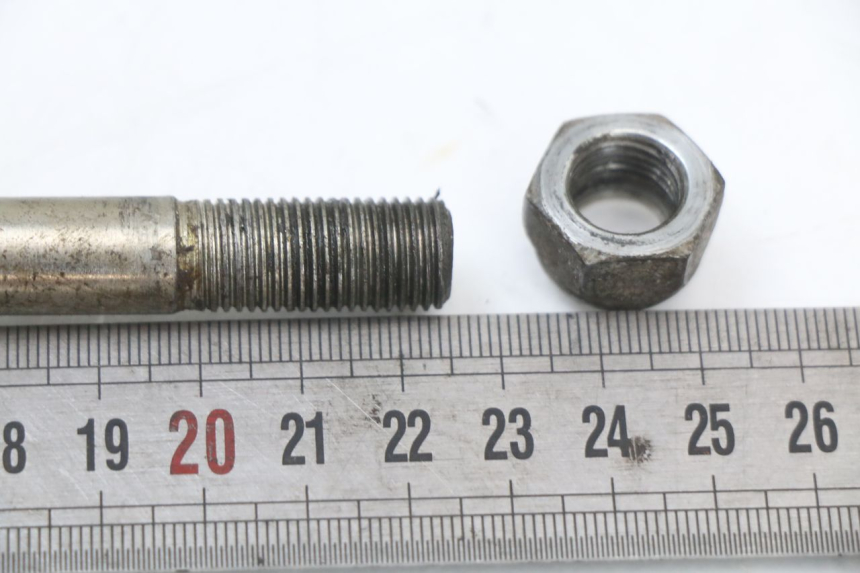 photo de EJE DE LA RUEDA DELANTERA PEUGEOT LUDIX 50 (2008 - 2017) - Zoom estado de uso