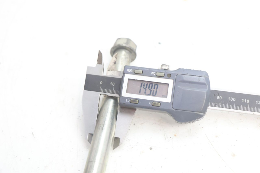 photo de EJE RUEDA DELANTERO PEUGEOT LUDIX PRO 2T 50 (2010 - 2017) - Primer plano técnico