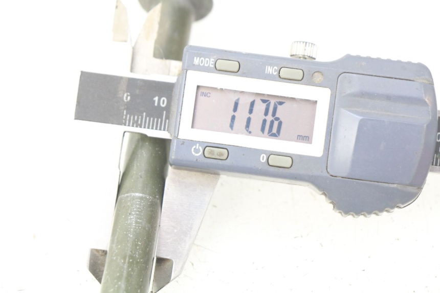 photo de EJE RUEDA DELANTERA EUROCKA MATADOR 4T 50 (2010 - 2016) - Detalle de la pieza