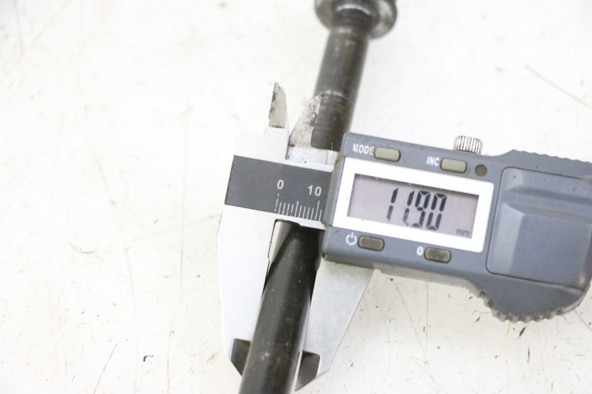 photo de EJE RUEDA DELANTERO KYMCO LIKE 4T 50 (2019 - 2025) - Otra perspectiva