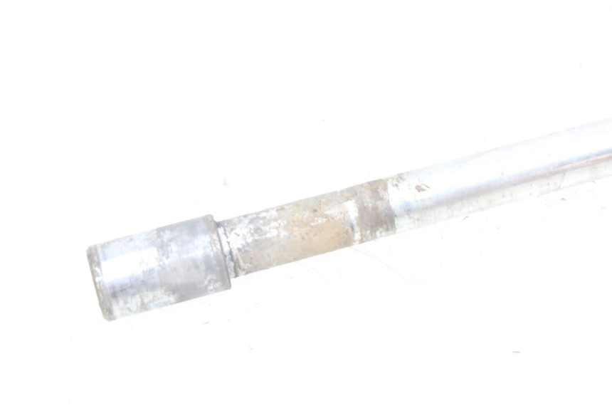 photo de EJE DE LA RUEDA DELANTERA GILERA NEXUS 125 (2009 - 2013) - Detalles de los puntos de fijación