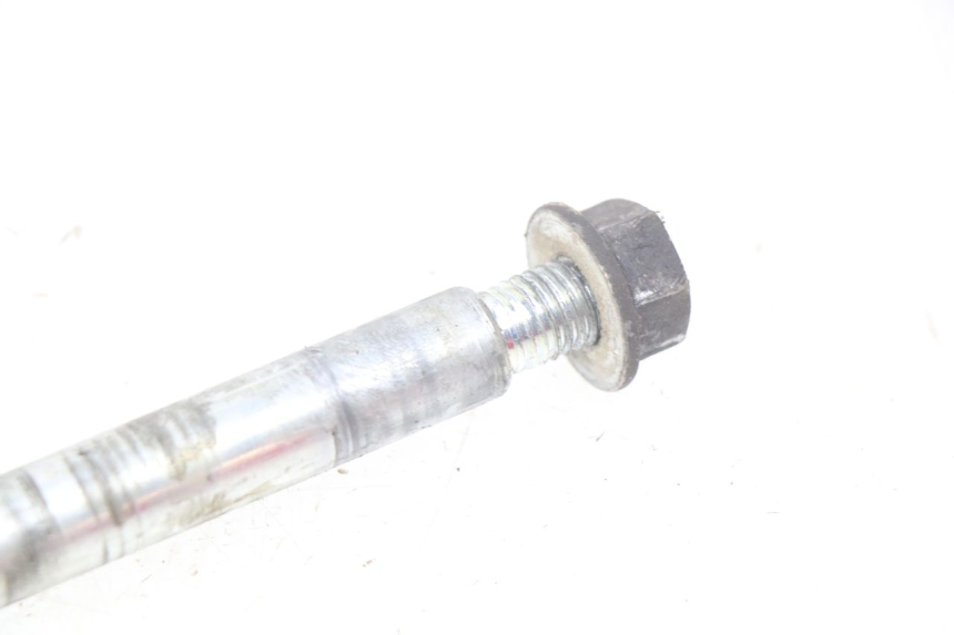 photo de EJE DE LA RUEDA DELANTERA GILERA NEXUS 125 (2009 - 2013) - Estado de la superficie y material