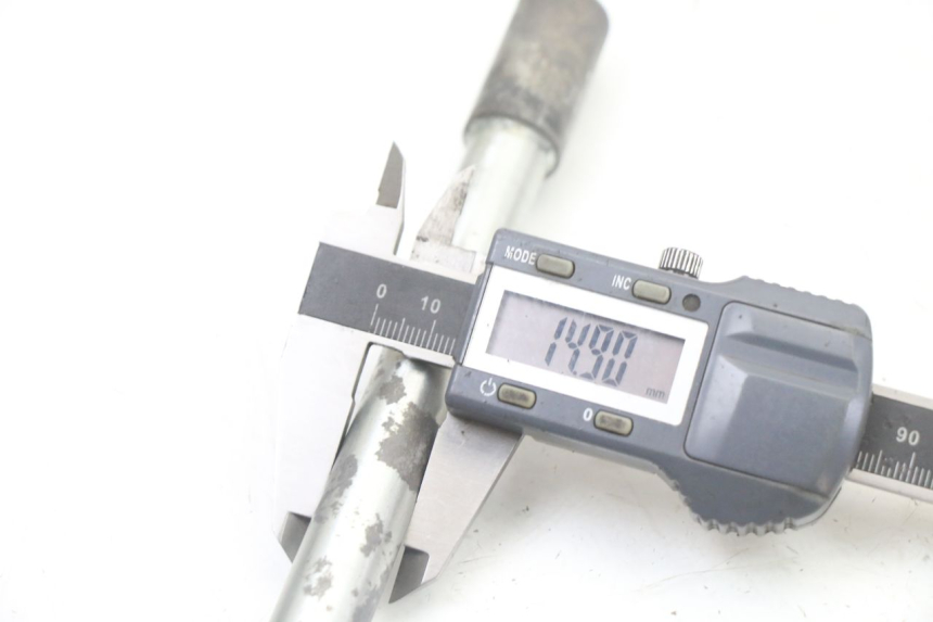 photo de EJE RUEDA DELANTERO PEUGEOT SPEEDFIGHT 3 LC 2T 50 (2009 - 2015) - Vista general del producto