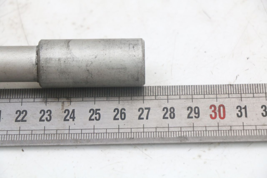 photo de EJE DE LA RUEDA DELANTERA PIAGGIO NEW TYPHOON 50 (2010 - 2017) - Otra perspectiva