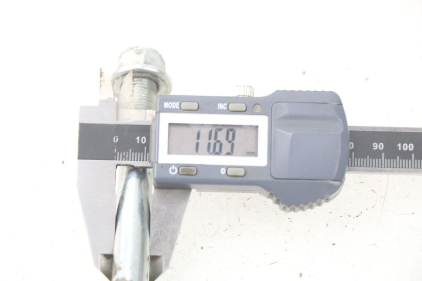 photo de EJE RUEDA DELANTERO RED ELECTRIC RED E PRO 1 (2017 - 2019) - Zoom estado de uso