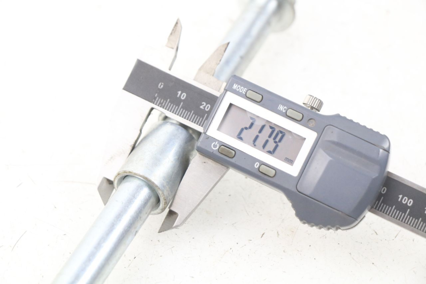 photo de EJE RUEDA DELANTERO MINI MX ROOKIE 125 - Detalle de la pieza