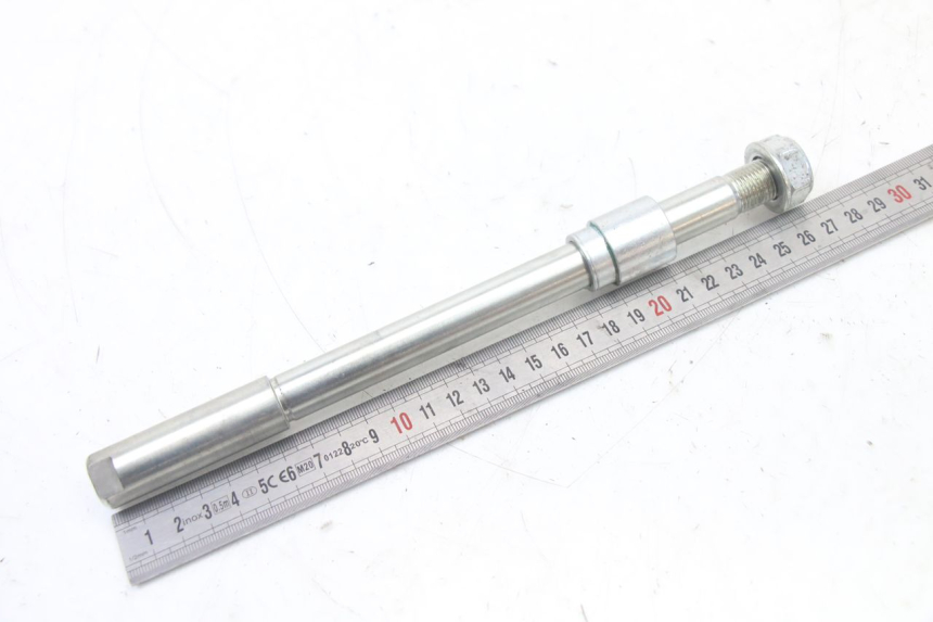 photo de EJE RUEDA DELANTERO ROYAL ENFIELD HYMALAYAN 410 (2016 - 2023) - Zoom estado de uso