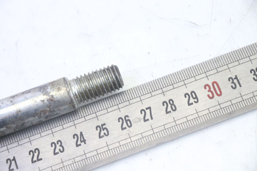 photo de EJE DE LA RUEDA DELANTERA GILERA RUNNER SP 50 (2009 - 2017) - Otra perspectiva