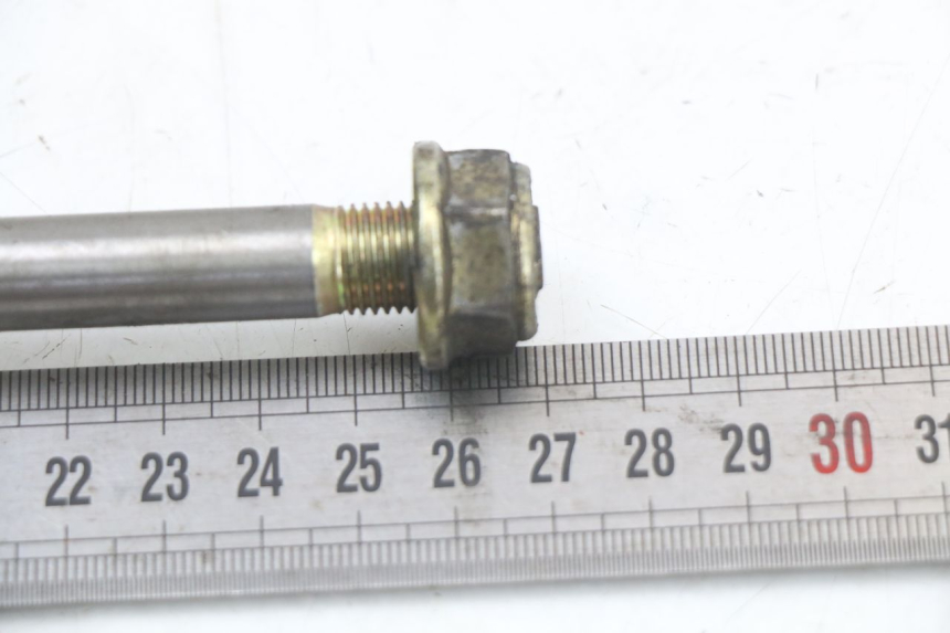 photo de EJE DE LA RUEDA DELANTERA DAELIM S3 125 (2010 - 2017) - Zoom estado de uso