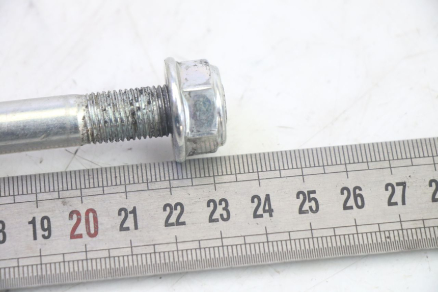 photo de EJE RUEDA DELANTERO JM MOTORS SANTANA EVO 50 (2024 - 2026) - Primer plano técnico