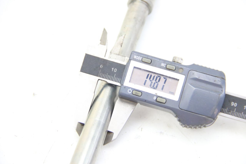 photo de EJE DE LA RUEDA DELANTERA PEUGEOT SATELIS 125 (2006 - 2009) - Vista general del producto