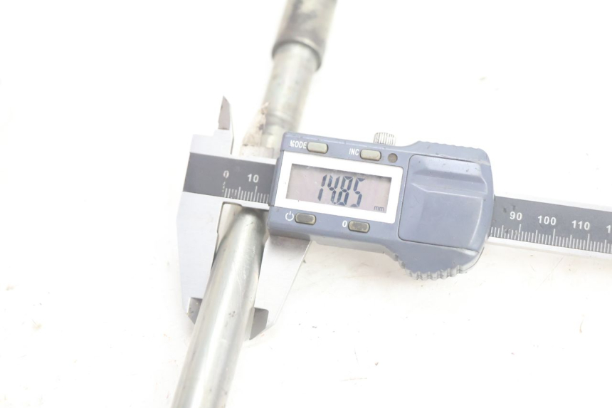 photo de EJE DE LA RUEDA DELANTERA PEUGEOT SATELIS 125 (2006 - 2009) - Vista general del producto