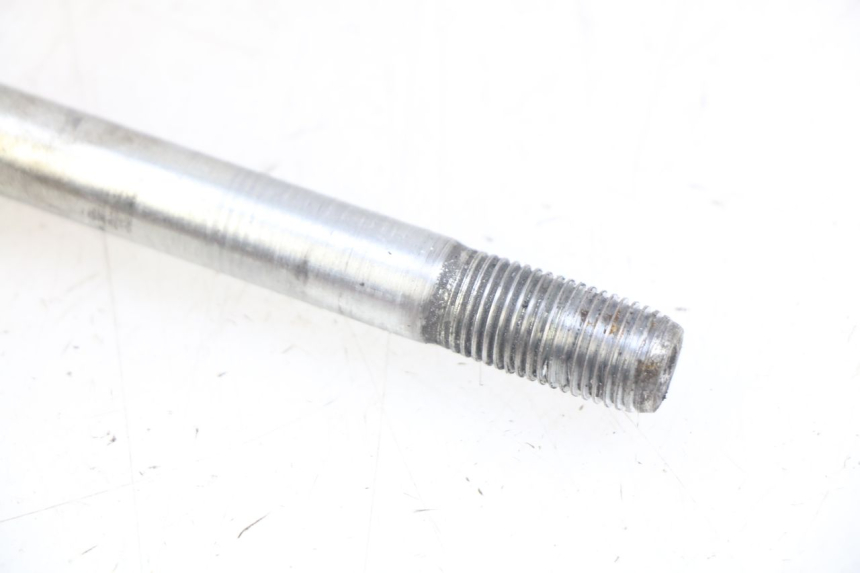 photo de EJE DE LA RUEDA DELANTERA APRILIA SCARABEO 100 (2003 - 2012) - Vista general del producto