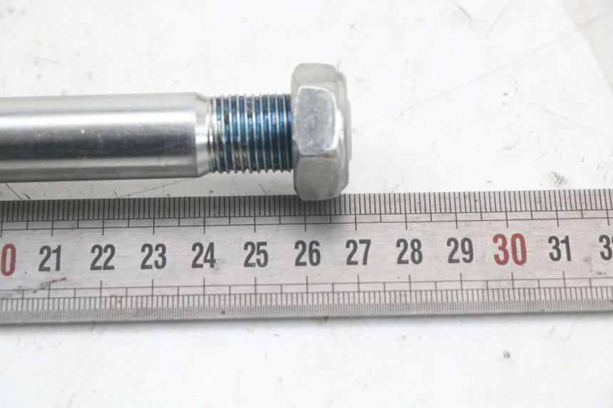 photo de EJE RUEDA DELANTERO ROYAL ENFIELD SCRAM 411 (2022 - 2024) - Otra perspectiva
