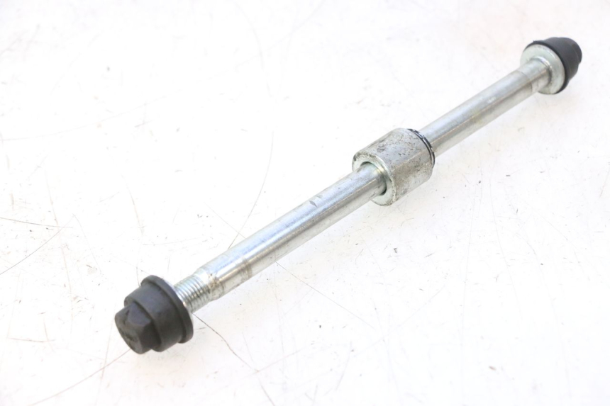 photo de EJE RUEDA DELANTERO MASH SEVENTY FIVE 125 (2013 - 2021) - Primer plano técnico