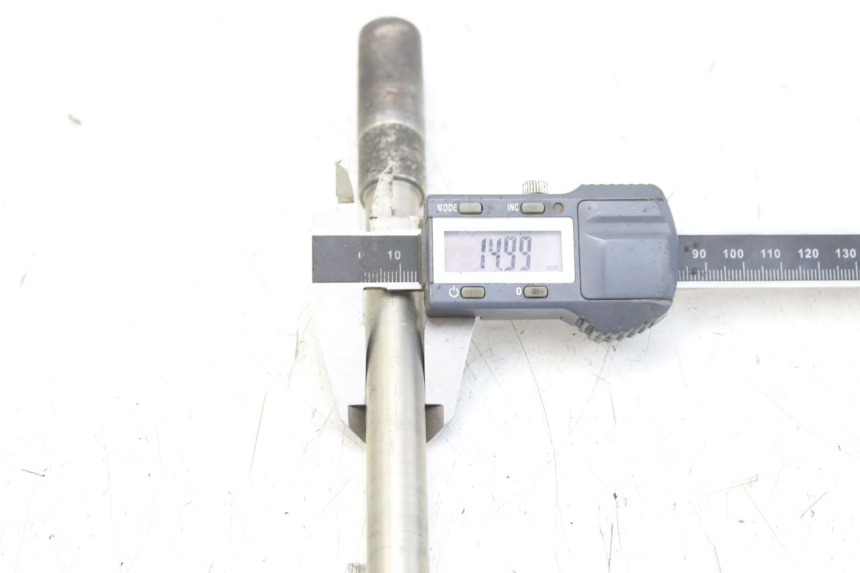 photo de EJE DE LA RUEDA DELANTERA MBK SKYCRUISER 125 (2010 - 2013) - Detalle de la pieza