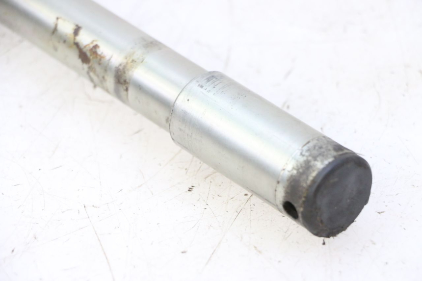 photo de EJE RUEDA DELANTERO TRIUMPH SPRINT 900 (1995 - 1998) - Vista general del producto