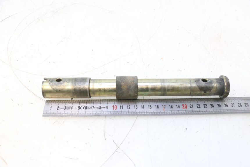 photo de EJE RUEDA DELANTERO DUCATI SS IE DS CARENEE 1000 (2002 - 2006) - Primer plano técnico