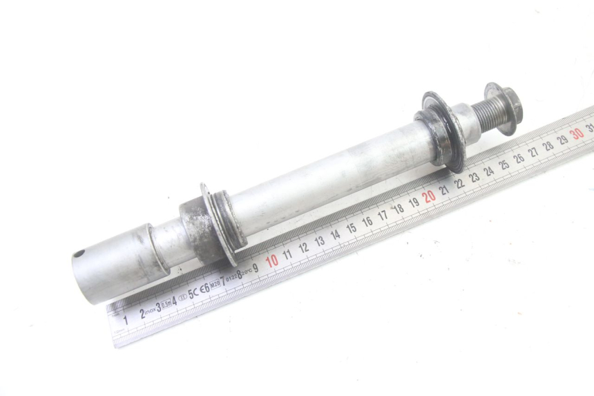 photo de EJE RUEDA DELANTERO HONDA ST PAN EUROPEAN 1300 (2002 - 2013) - Zoom estado de uso