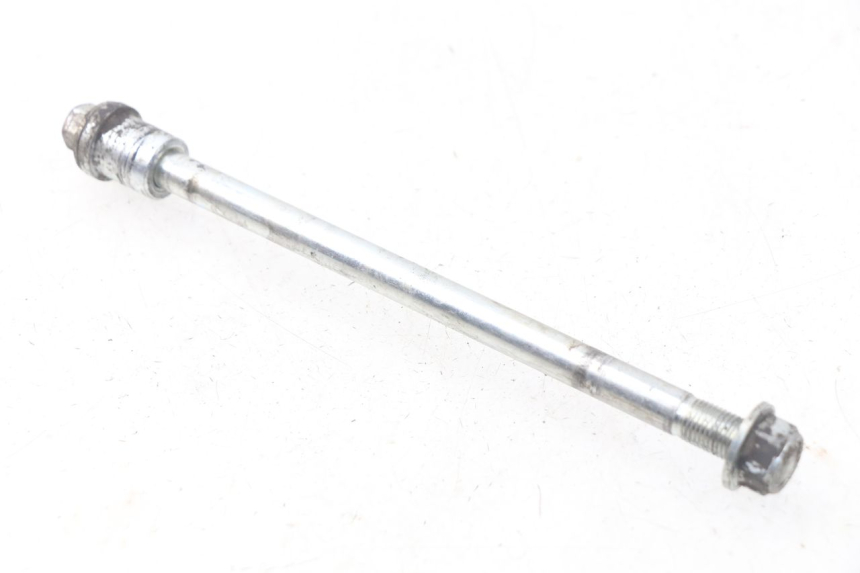 photo de EJE RUEDA DELANTERO FYM STRADA 50 (2007 - 2014) - Primer plano técnico