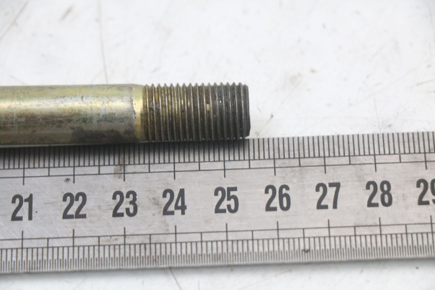 photo de EJE RUEDA DELANTERO KYMCO SUPER 8 125 (2008 - 2015) - Zoom estado de uso