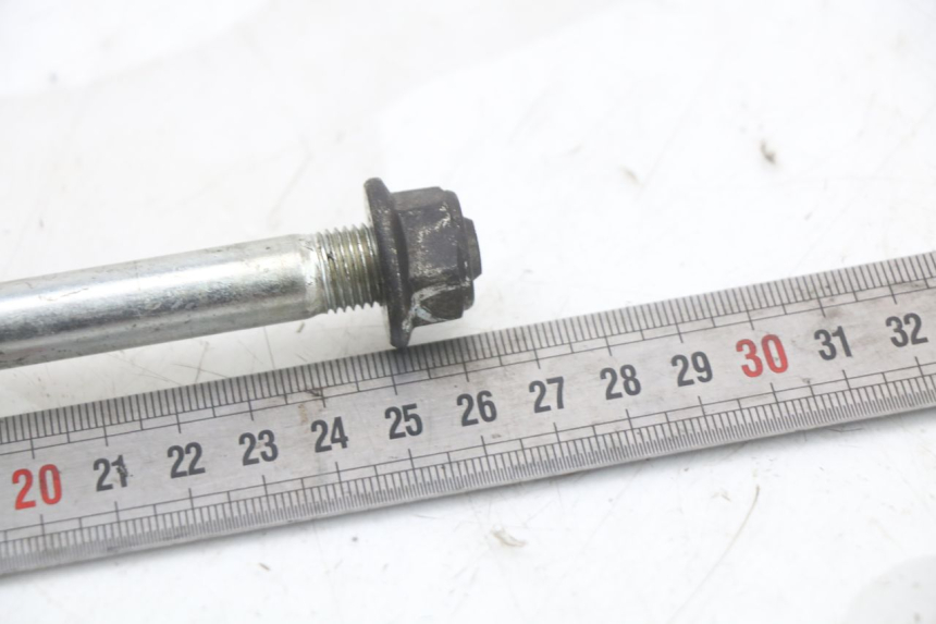 photo de EJE RUEDA DELANTERO SUZUKI BURGMAN 125 (2018 - 2021) - Otra perspectiva