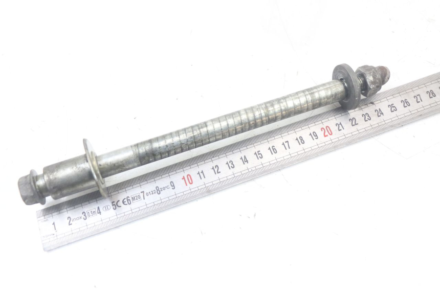 photo de EJE RUEDA DELANTERO SUZUKI GS F 500 (2004 - 2007) - Detalle de la pieza