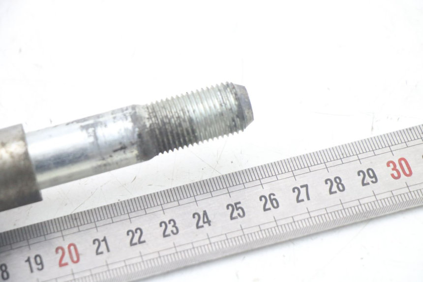 photo de EJE DE LA RUEDA DELANTERA SUZUKI GSF S BANDIT 600 (2000 - 2004) - Zoom estado de uso