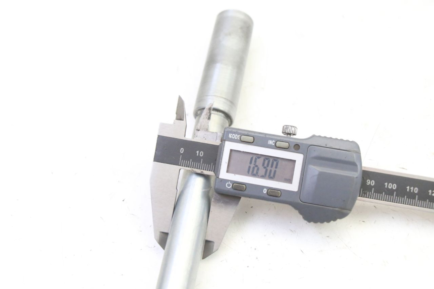 photo de EJE RUEDA DELANTERO SUZUKI SV S 650 (2003 - 2009) - Vista general del producto