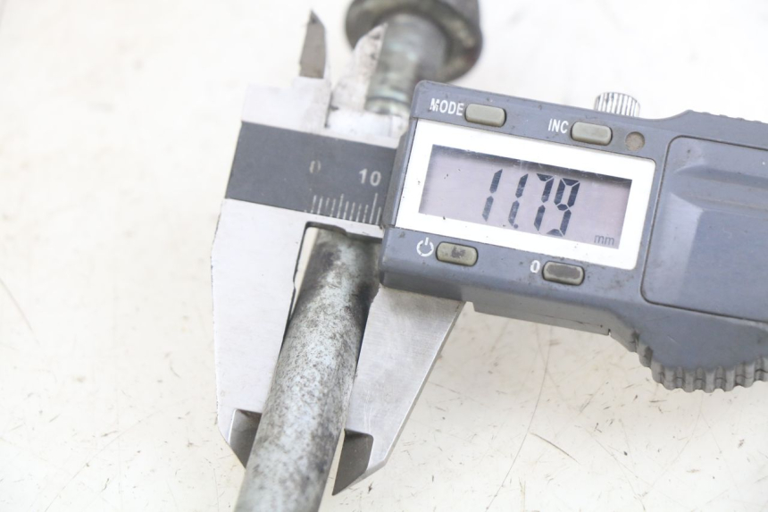 photo de EJE DE LA RUEDA DELANTERA PEUGEOT SV 125 (1991 - 1994) - Otra perspectiva