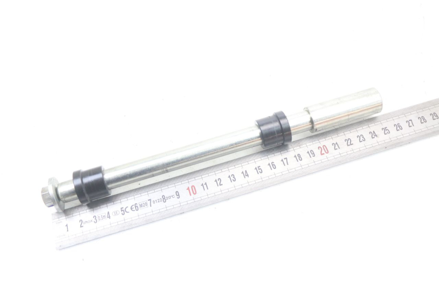 photo de EJE RUEDA DELANTERO HUSQVARNA SVARTPILEN 401 (2018 - 2023) - Zoom estado de uso