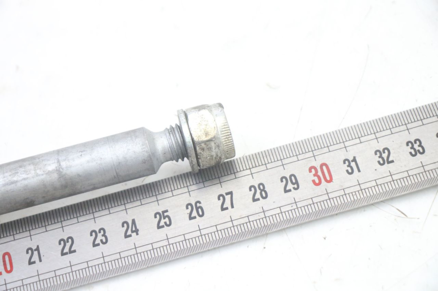 photo de EJE DE LA RUEDA DELANTERA APRILIA SXR 50 (2021 - 2023) - Otra perspectiva