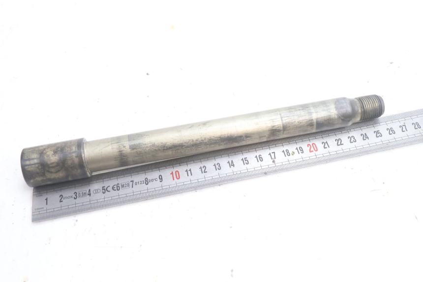 photo de EJE RUEDA DELANTERO YAMAHA TDM ABS 900 (2002 - 2014) - Zoom estado de uso