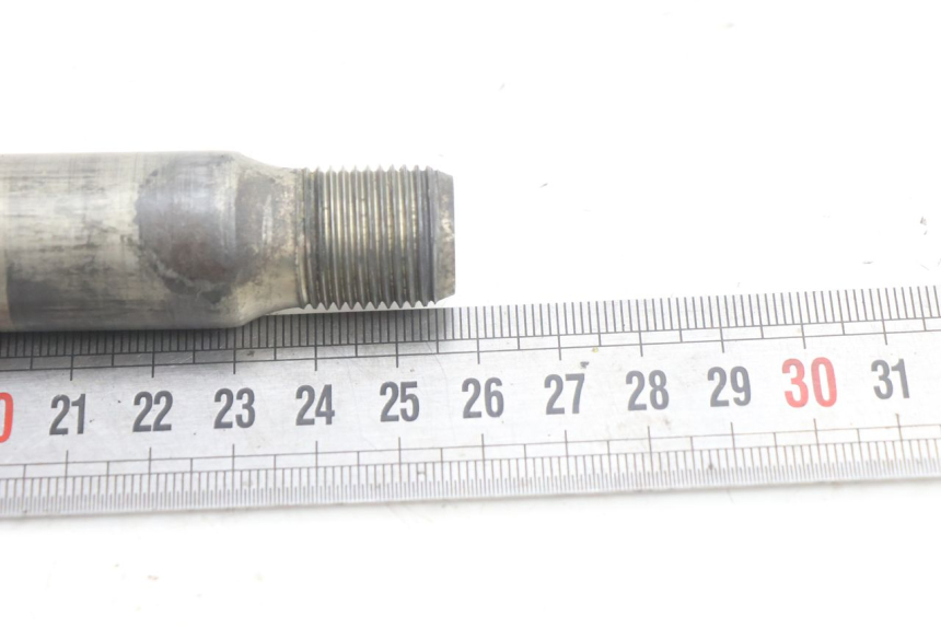 photo de EJE RUEDA DELANTERO YAMAHA TDM ABS 900 (2002 - 2014) - Otra perspectiva