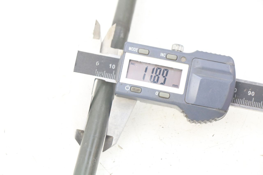 photo de EJE RUEDA DELANTERO PEUGEOT TWEET ACTIVE 4T 50 (2018 - 2022) - Otra perspectiva