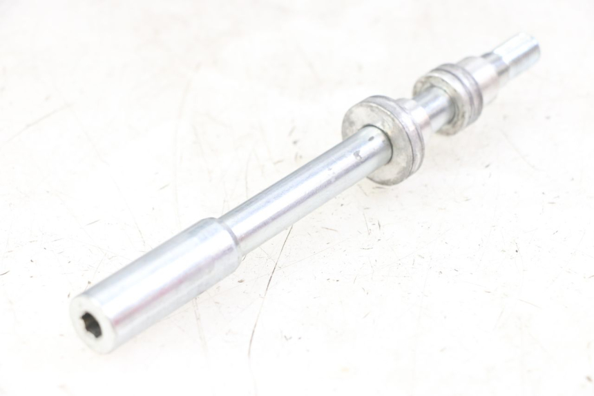 photo de EJE RUEDA DELANTERO VENT DERAPAGE 50 (2018 - 2023) - Primer plano técnico