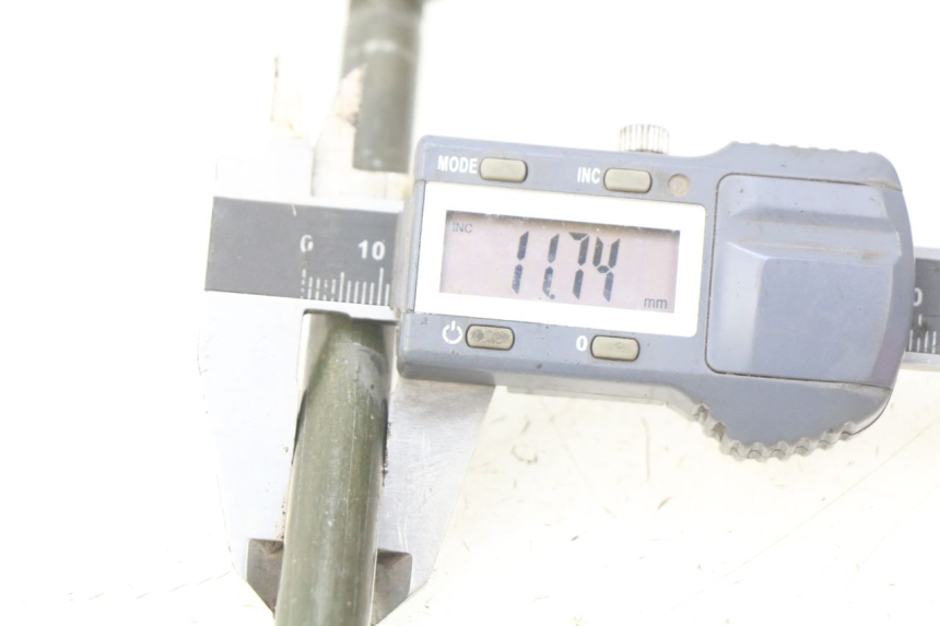 photo de EJE DE LA RUEDA DELANTERA EUROCKA VIRTUALITY GT 4T 50 (2011 - 2017) - Otra perspectiva