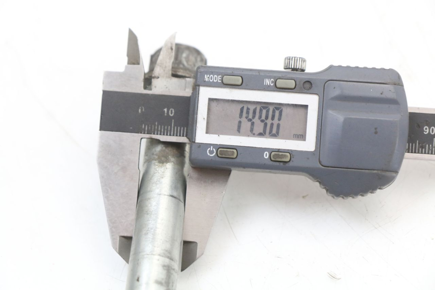 photo de EJE RUEDA DELANTERO PEUGEOT VIVACITY NEW 4T 50 (2008 - 2017) - Otra perspectiva