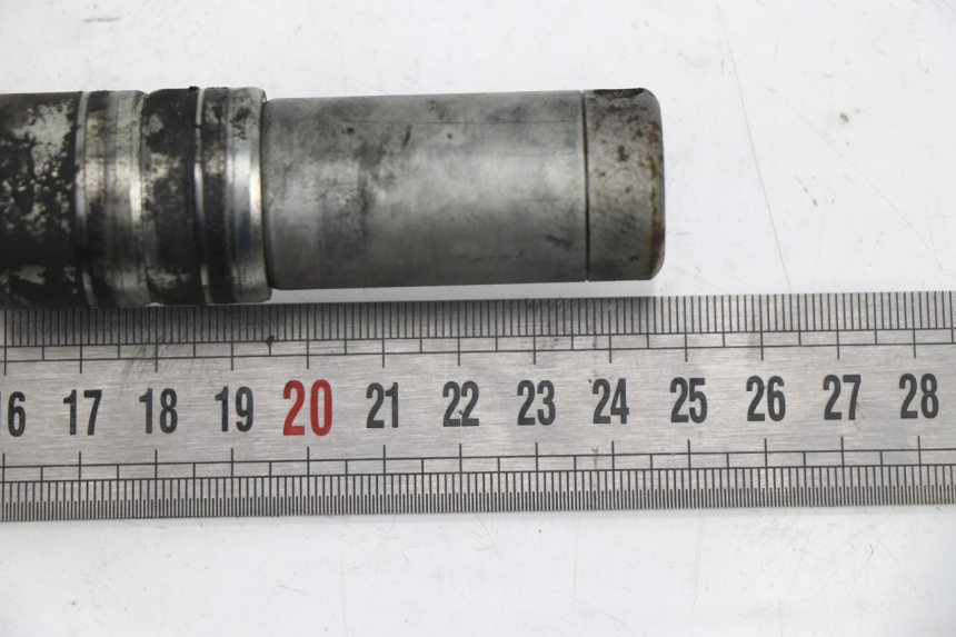 photo de EJE RUEDA DELANTERO HONDA VTR F FIRESTORM 1000 (1997 - 2001) - Otra perspectiva