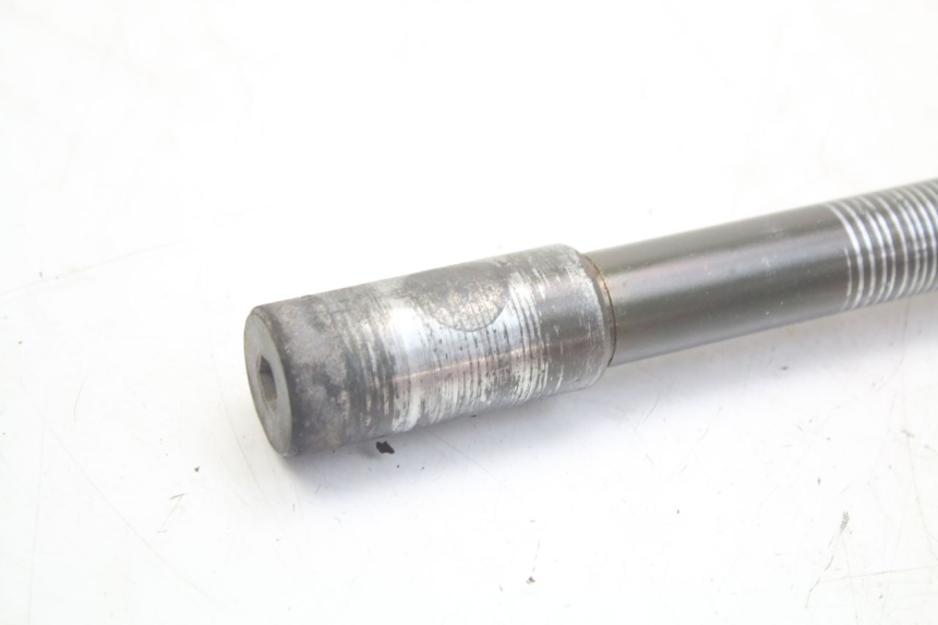 photo de EJE RUEDA DELANTERO KYMCO X-CITING XCITING 400 (2014 - 2018) - Zoom estado de uso