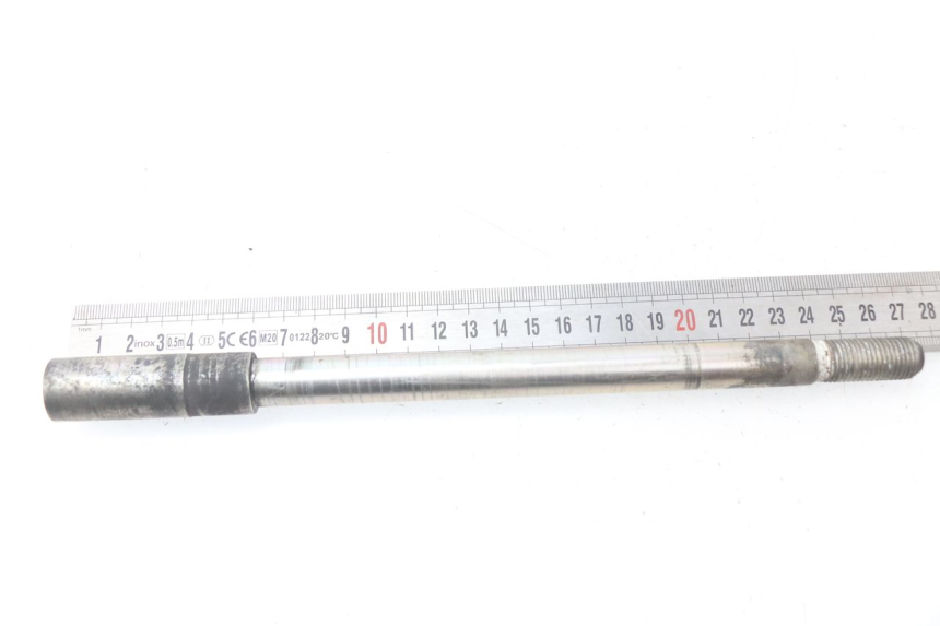 photo de EJE DE LA RUEDA DELANTERA YAMAHA X-MAX XMAX 125 (2010 - 2013) - Zoom estado de uso