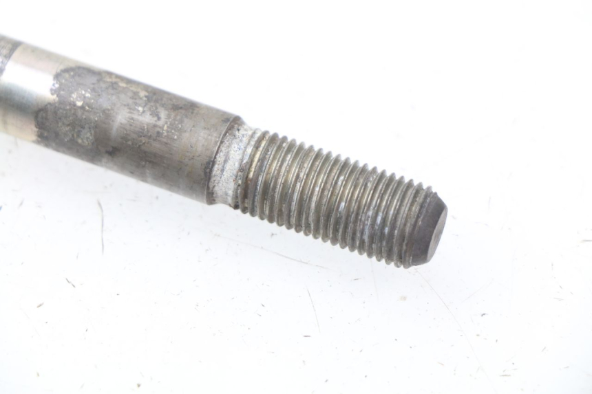 photo de EJE DE LA RUEDA DELANTERA YAMAHA X-MAX XMAX 125 (2010 - 2013) - Detalles de los puntos de fijación