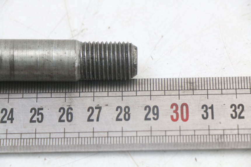 photo de EJE DE LA RUEDA DELANTERA YAMAHA X-MAX XMAX 250 (2006 - 2009) - Zoom estado de uso