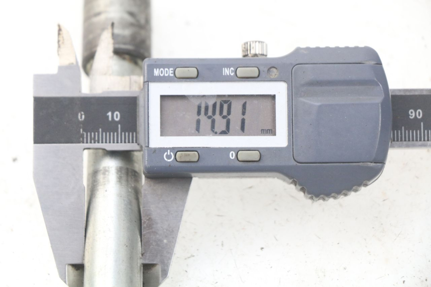 photo de EJE RUEDA DELANTERO PIAGGIO X9 EVOLUTION 125 (2003 - 2007) - Detalle de la pieza