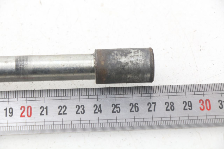 photo de EJE RUEDA DELANTERO PIAGGIO X9 125 (2000 - 2003) - Detalle de la pieza