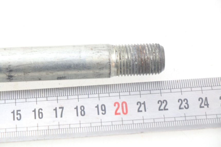 photo de EJE DE LA RUEDA DELANTERA SUZUKI XF FREEWIND 650 (1997 - 2003) - Detalle de la pieza