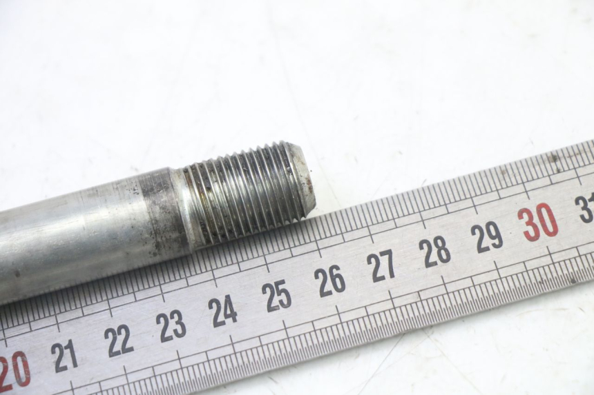 photo de EJE RUEDA DELANTERO YAMAHA XJ6 ABS 600 (2008 - 2016) - Otra perspectiva